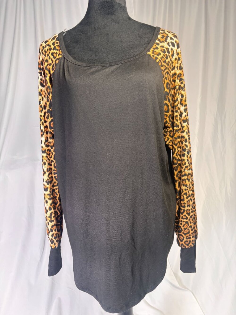 Red Star Black Leopard Print Sleeve Top Plus Size 2XL